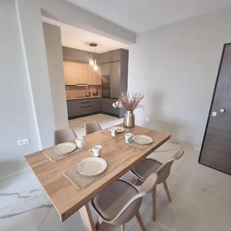 Agora Luxury 5 Apartment