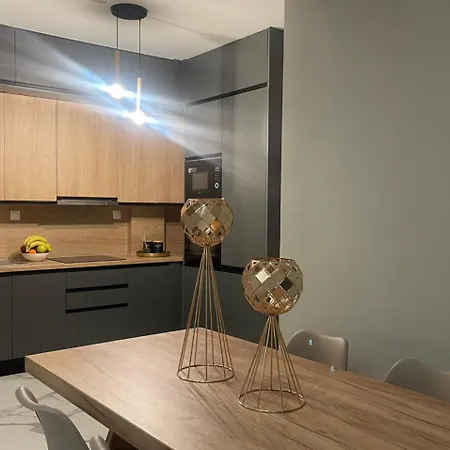 아파트 Agora Luxury 5 *